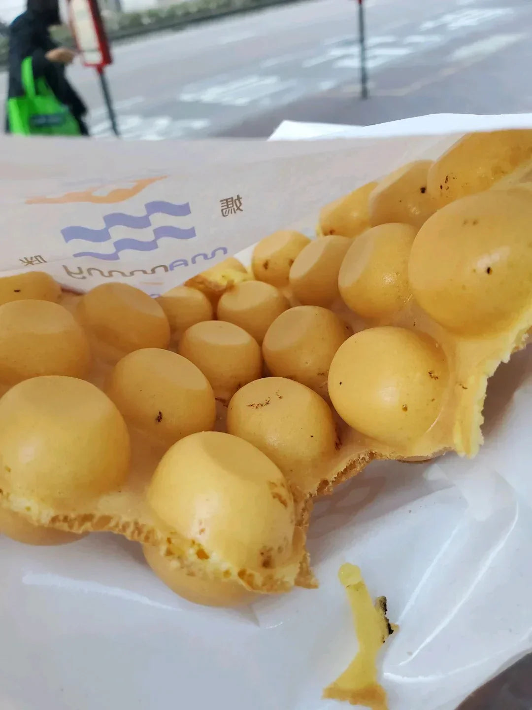 Top 2 Hong Kong Food: Discovering the Delight of Hong Kong Egg Pancakes